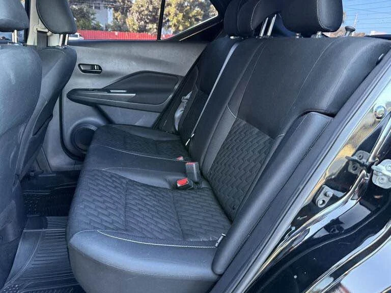 2021 Nissan Kicks - Image 12 of 16