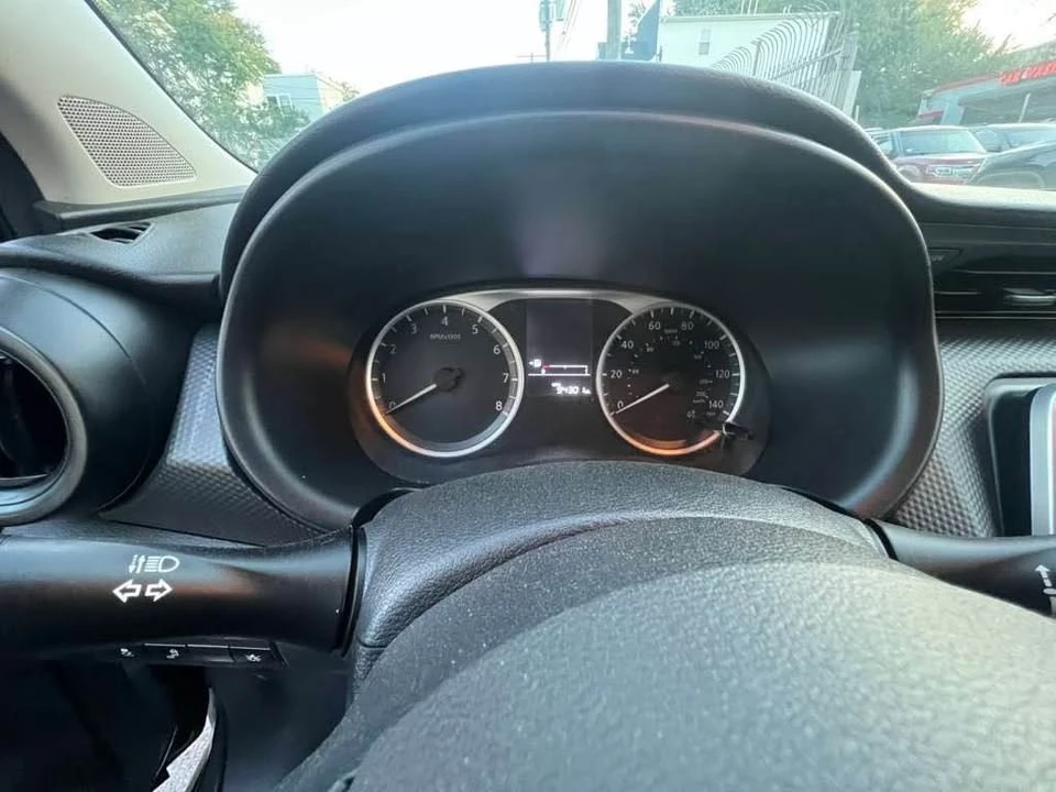 2021 Nissan Kicks - Image 4 of 7