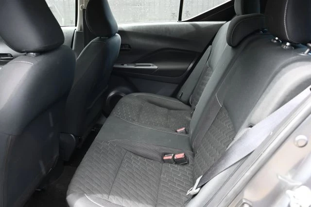 2021 Nissan Kicks - Image 15 of 19