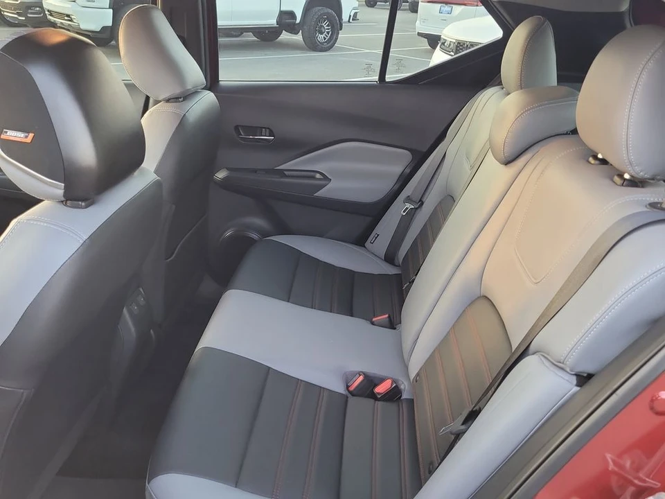 2021 Nissan Kicks - Image 11 of 12