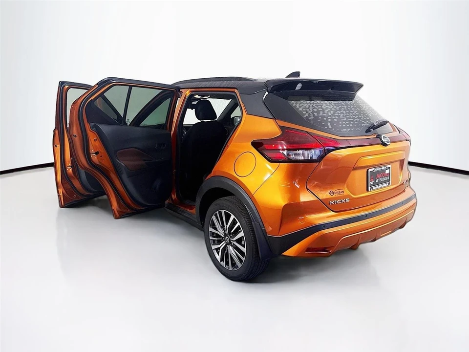 2021 Nissan Kicks - Image 14 of 21