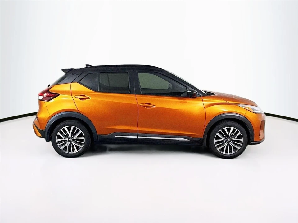 2021 Nissan Kicks - Image 9 of 21