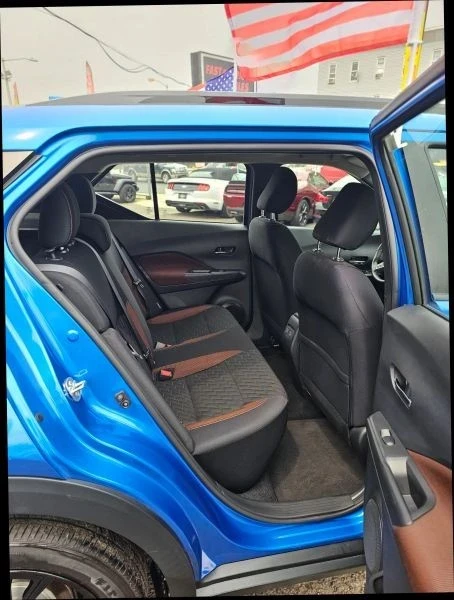 2021 Nissan Kicks - Image 10 of 12