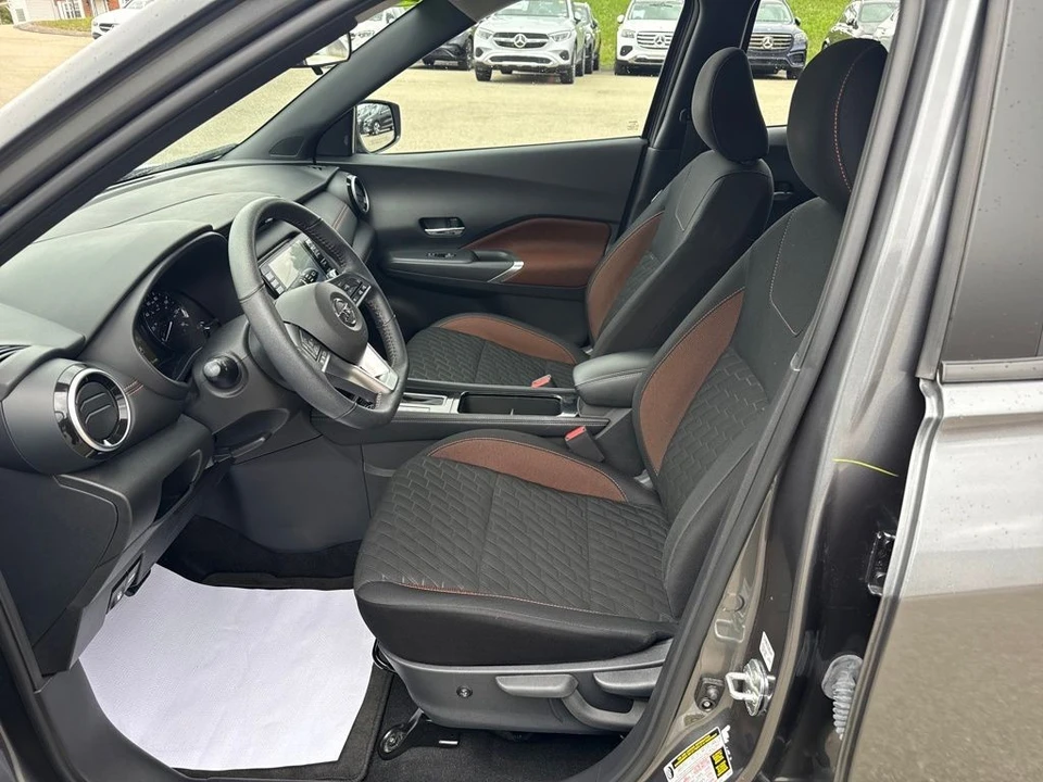 2021 Nissan Kicks - Image 10 of 12