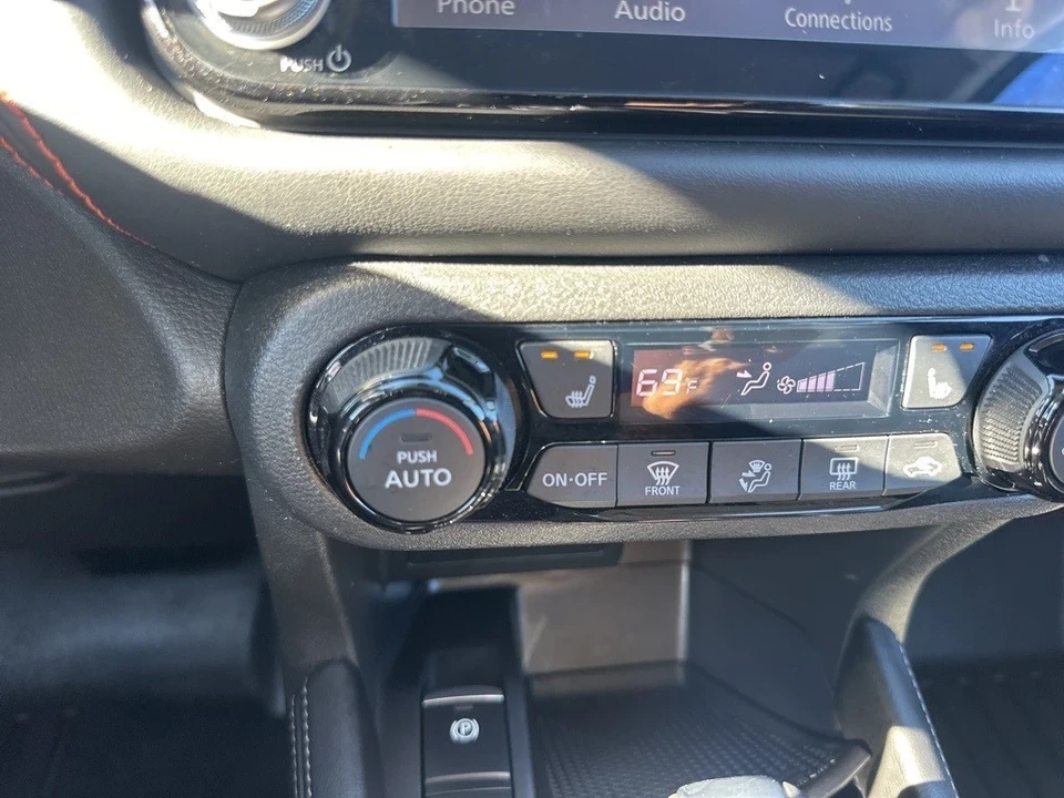 2021 Nissan Kicks - Image 19 of 21