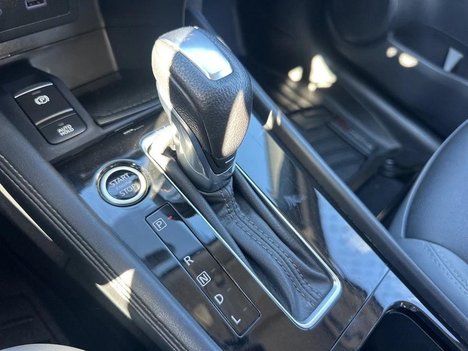 2021 Nissan Kicks - Image 15 of 21