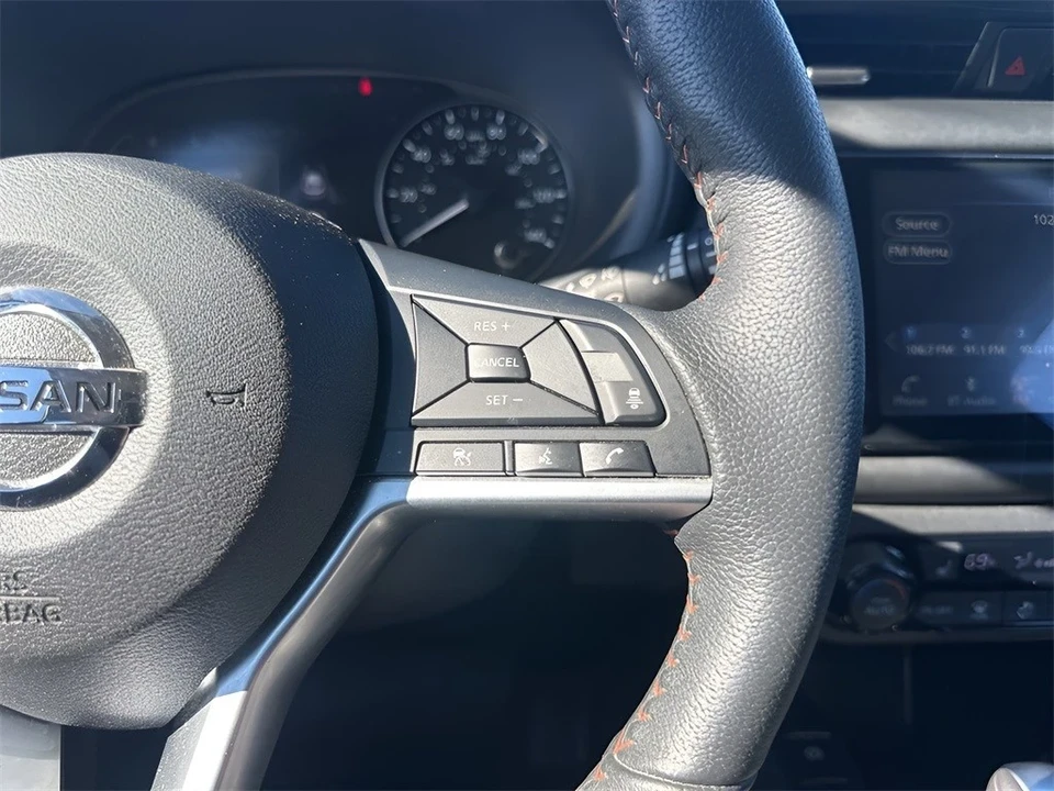 2021 Nissan Kicks - Image 14 of 21