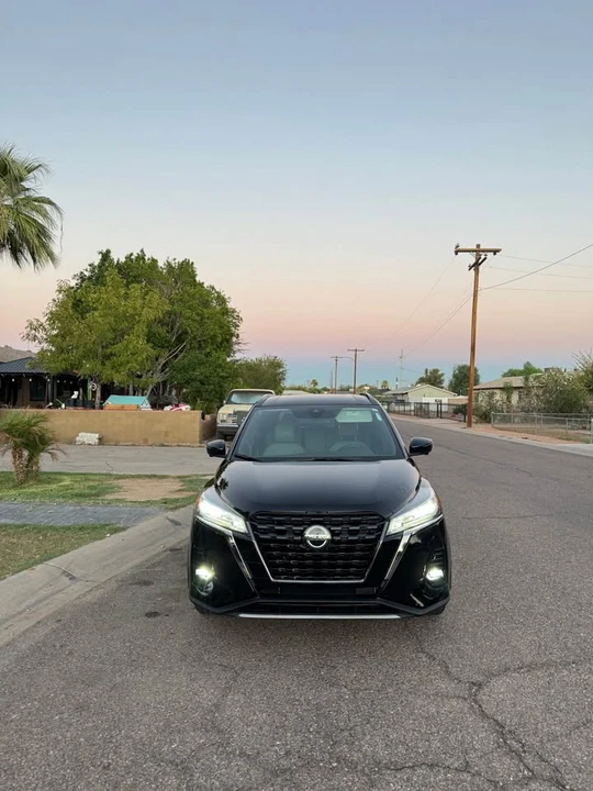 2021 Nissan Kicks - Image 2 of 13
