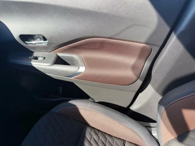 2021 Nissan Kicks - Image 11 of 16