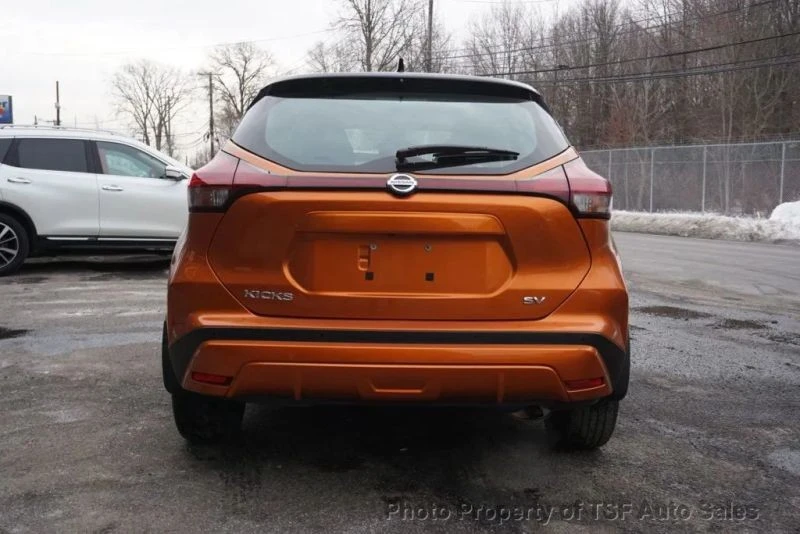 2021 Nissan Kicks - Image 6 of 12