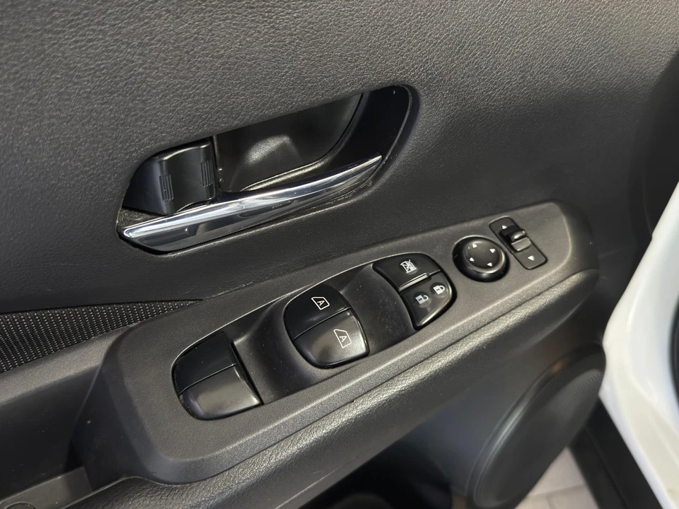 2021 Nissan Kicks - Image 12 of 21
