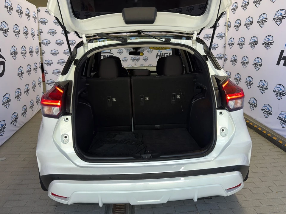 2021 Nissan Kicks - Image 16 of 21