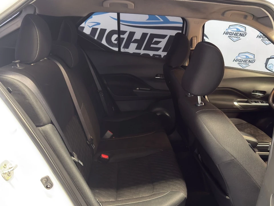 2021 Nissan Kicks - Image 18 of 21