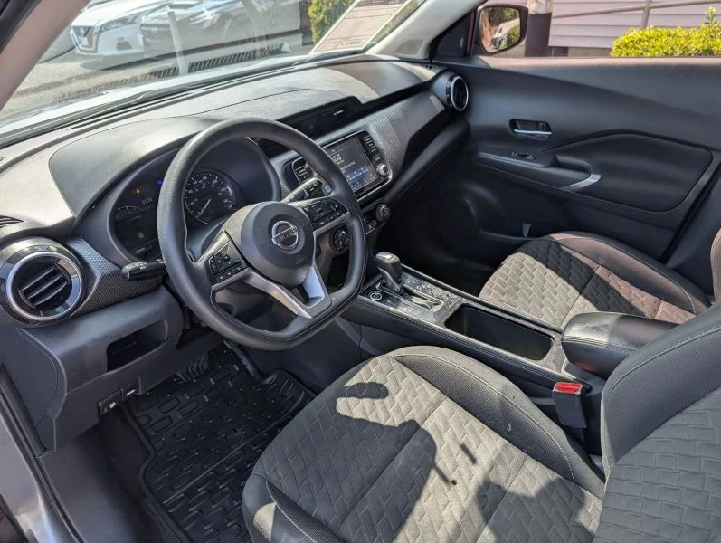 2021 Nissan Kicks - Image 8 of 12