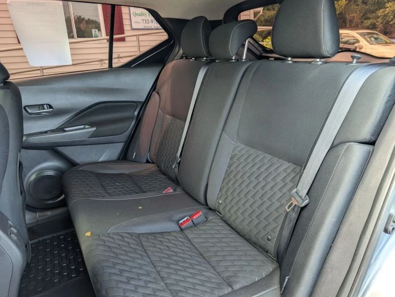 2021 Nissan Kicks - Image 10 of 12
