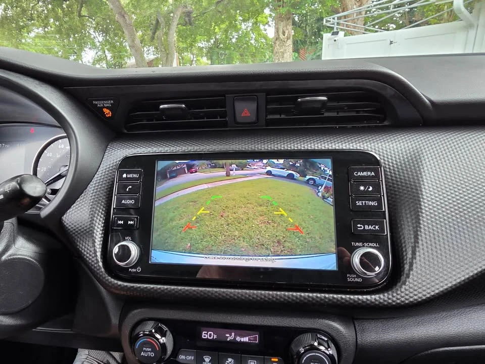 2021 Nissan Kicks - Image 8 of 10