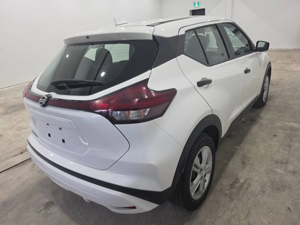 2021 Nissan Kicks - Image 4 of 10