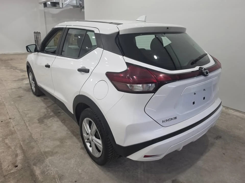 2021 Nissan Kicks - Image 3 of 10