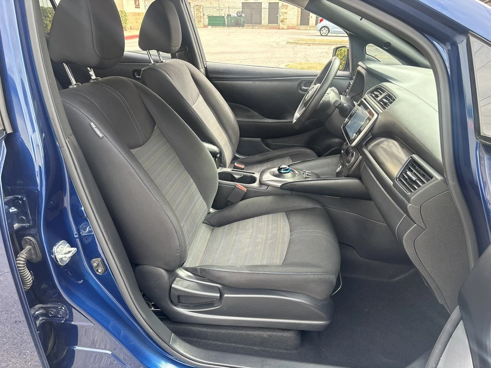 2021 Nissan Leaf - Image 17 of 21