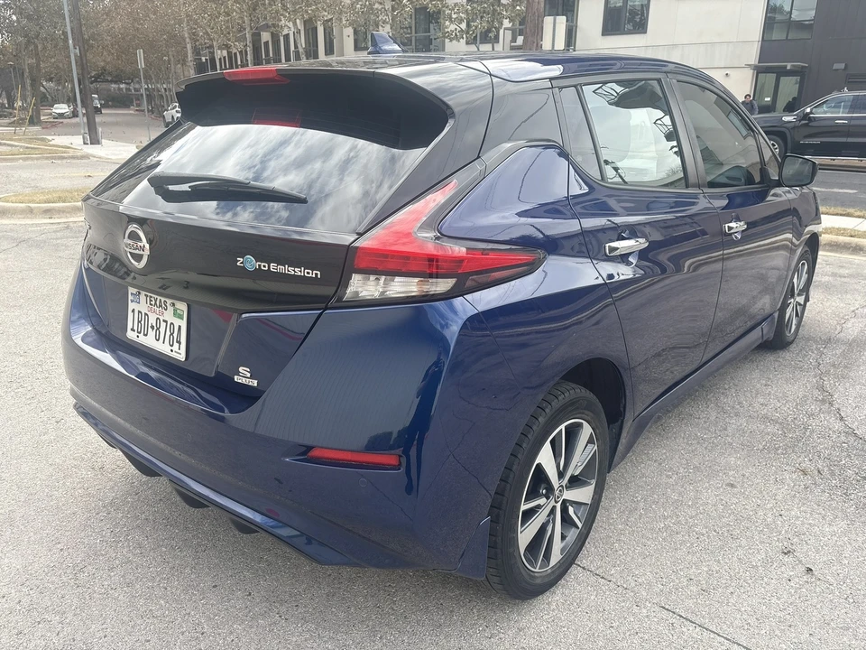 2021 Nissan Leaf - Image 9 of 21