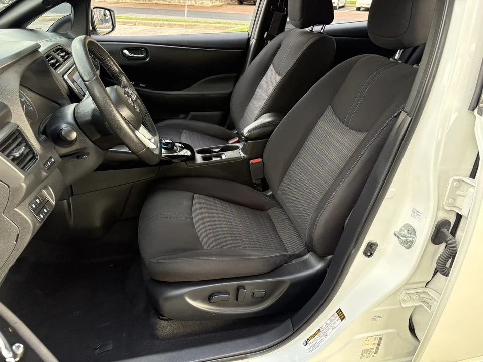 2021 Nissan Leaf - Image 18 of 21