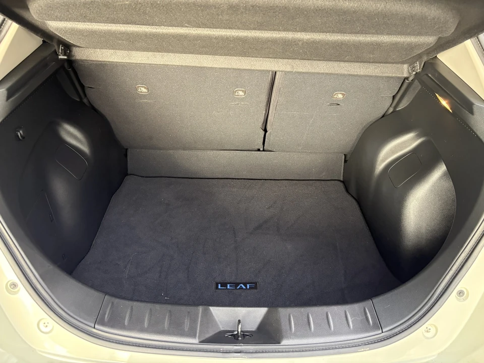 2021 Nissan Leaf - Image 16 of 21