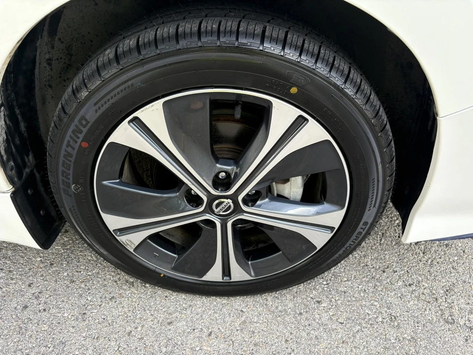 2021 Nissan Leaf - Image 12 of 21