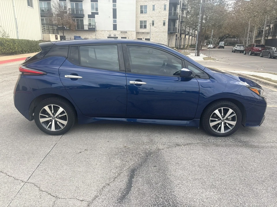 2021 Nissan Leaf - Image 10 of 21