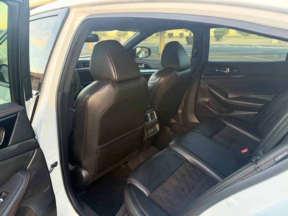2021 Nissan Maxima 8th Gen - Image 13 of 21