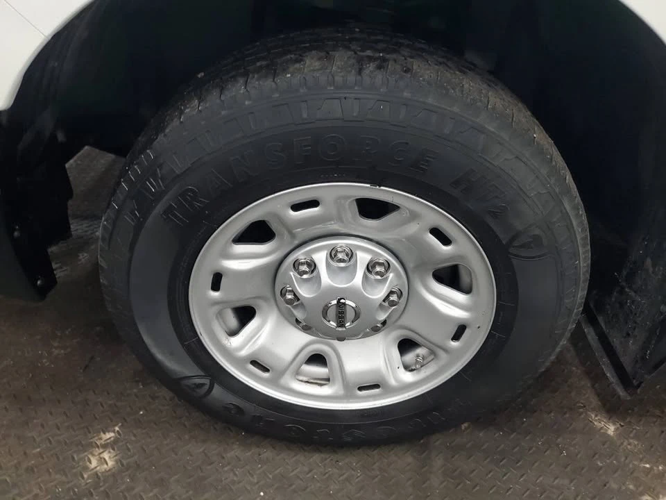 2021 Nissan NV - Image 18 of 19