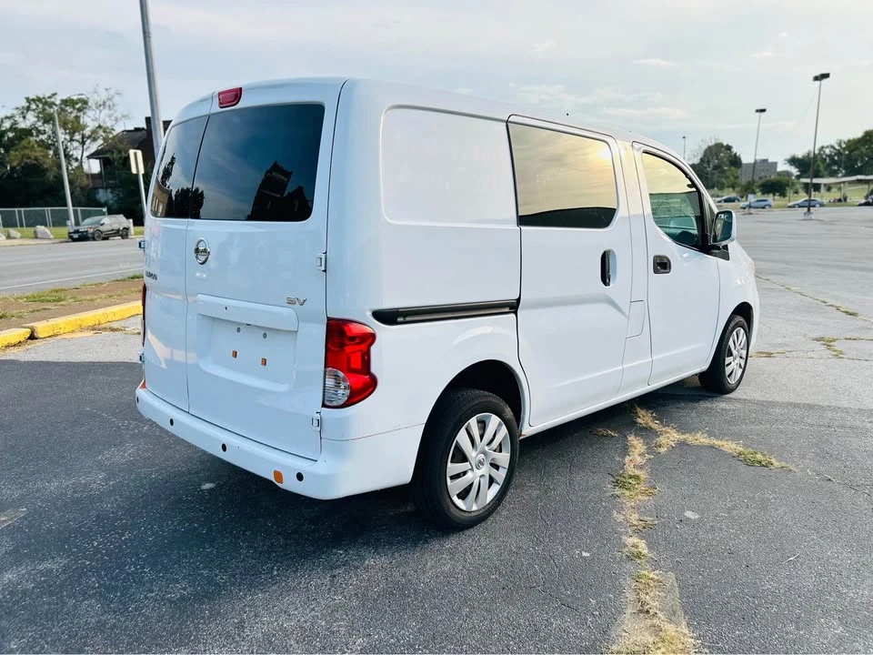 2021 Nissan NV - Image 4 of 15