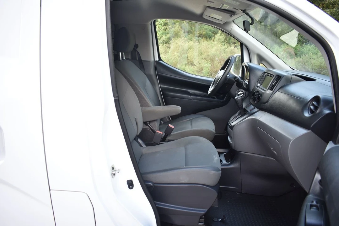 2021 Nissan NV - Image 16 of 21