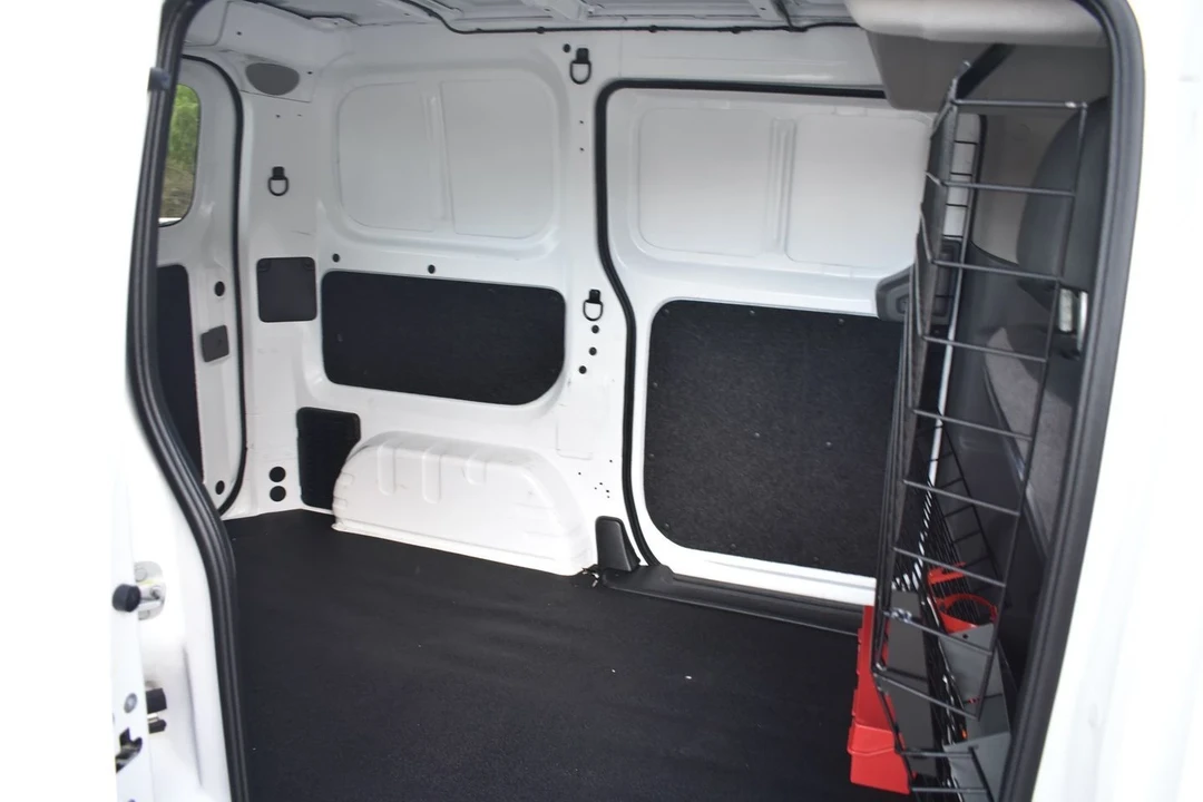 2021 Nissan NV - Image 15 of 21