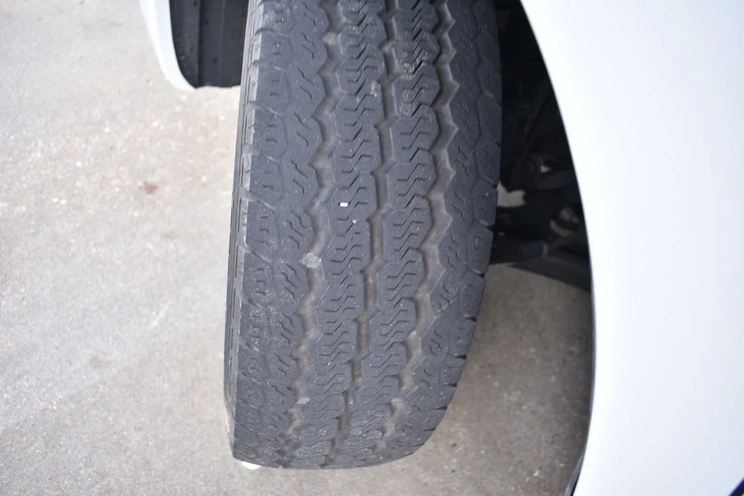 2021 Nissan NV - Image 18 of 21