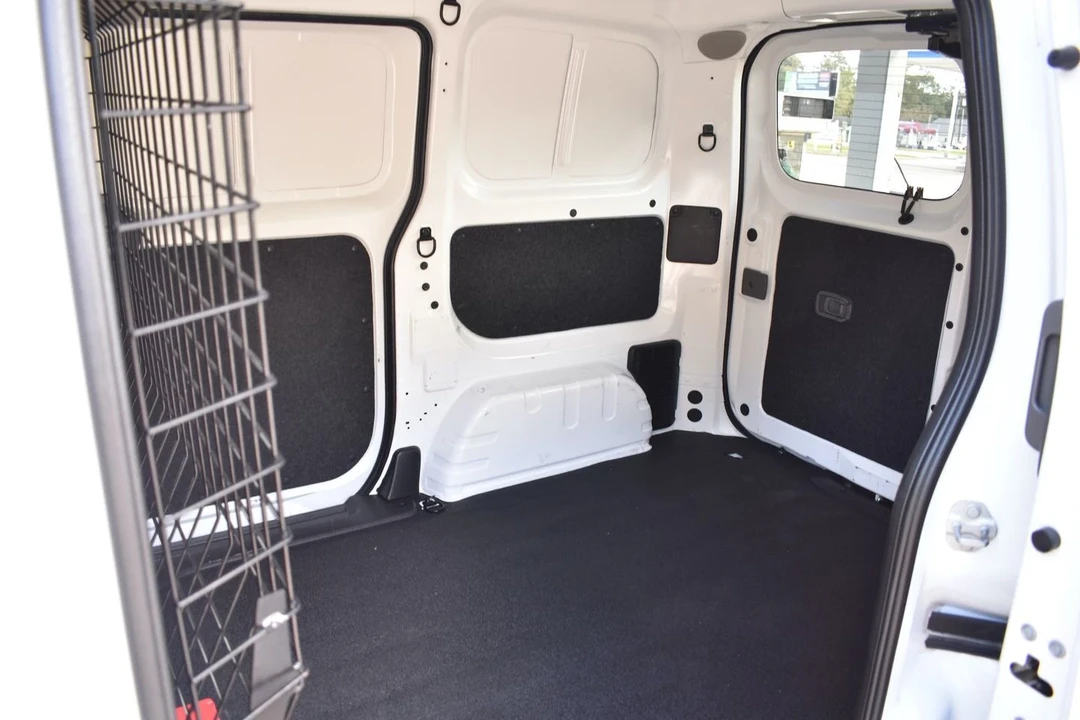 2021 Nissan NV - Image 13 of 21
