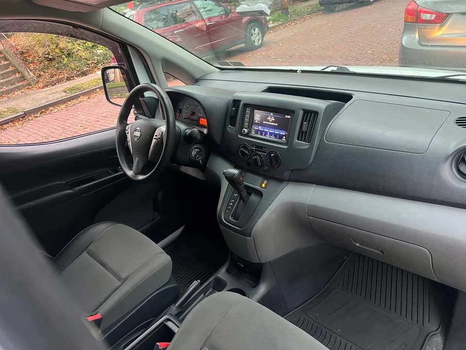 2021 Nissan NV - Image 5 of 12