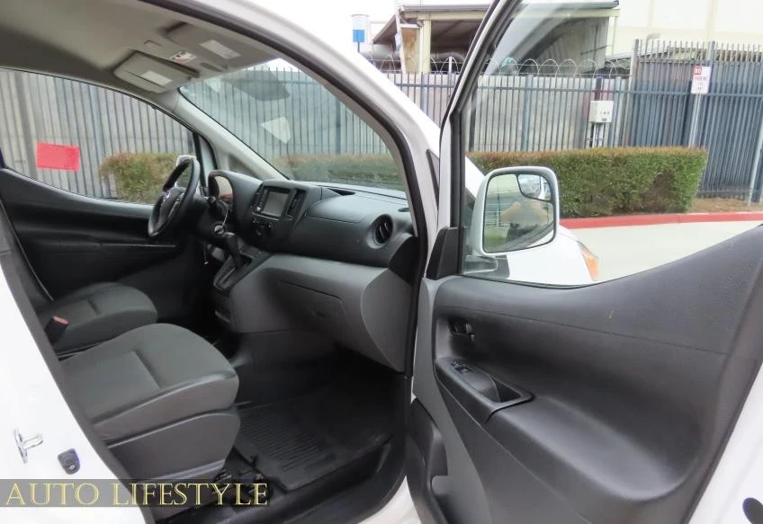 2021 Nissan NV - Image 21 of 21
