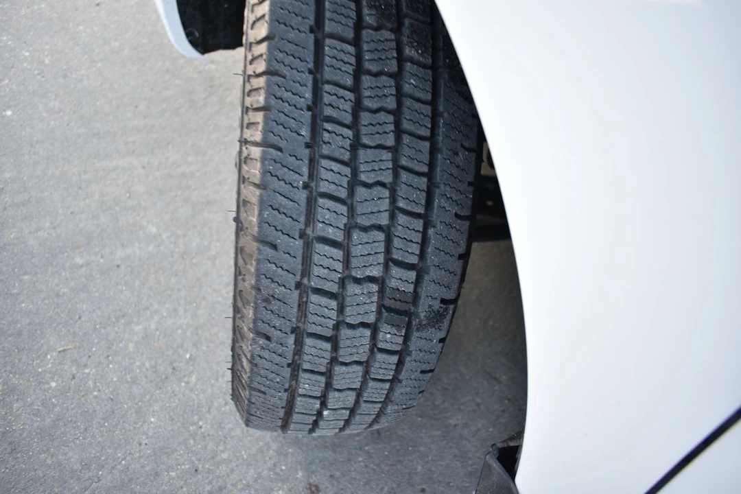 2021 Nissan NV - Image 19 of 21