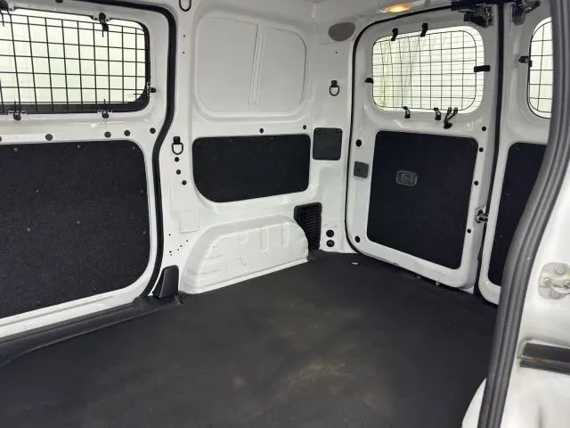 2021 Nissan NV - Image 10 of 12