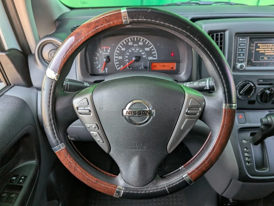 2021 Nissan - Image 17 of 21