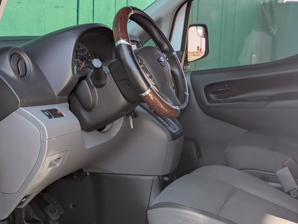2021 Nissan - Image 16 of 21