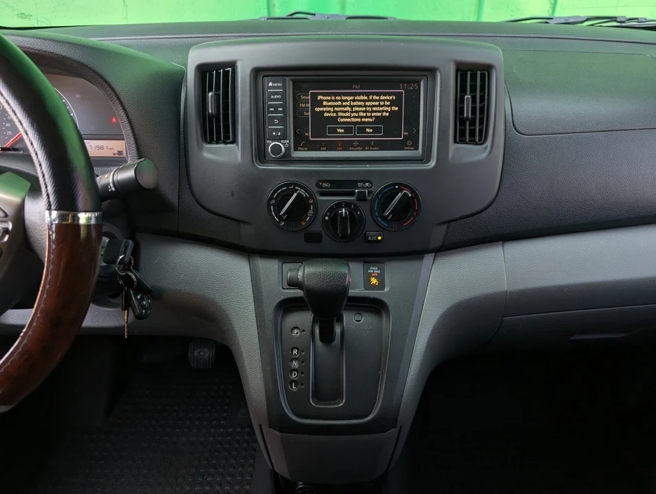 2021 Nissan - Image 20 of 21