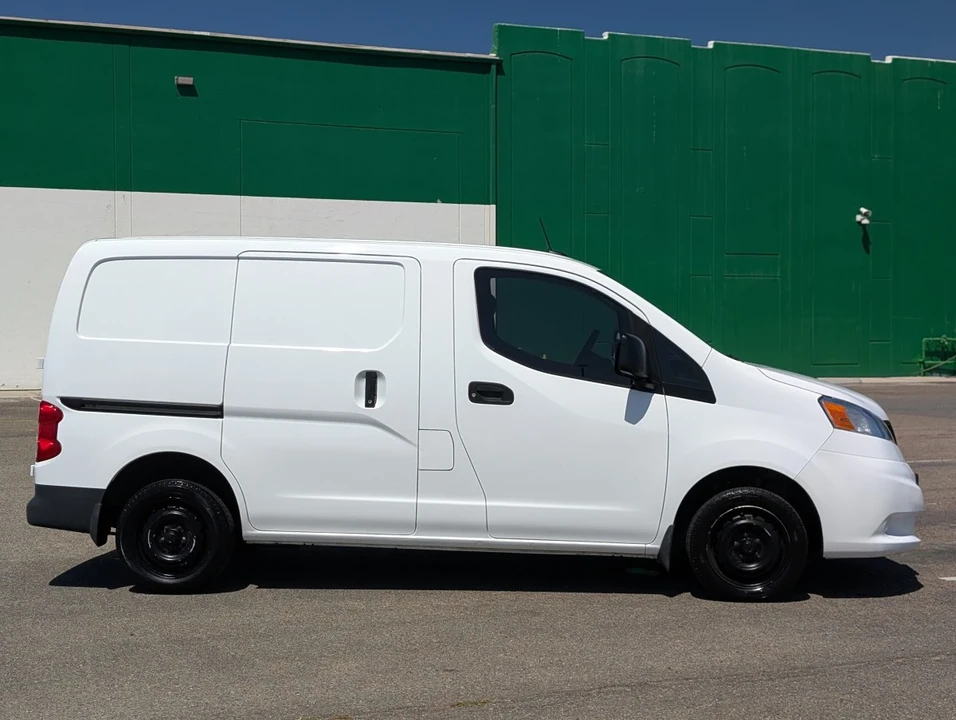 2021 Nissan NV - Image 9 of 12