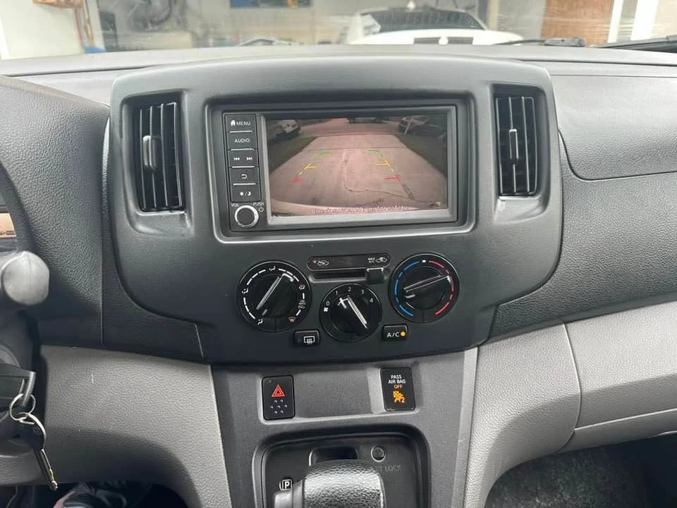 2021 Nissan - Image 12 of 14
