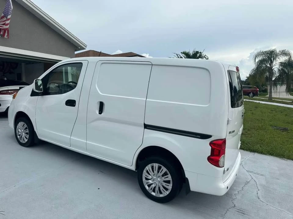 2021 Nissan - Image 4 of 14