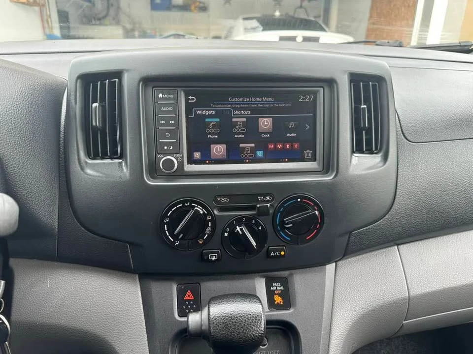 2021 Nissan - Image 10 of 14