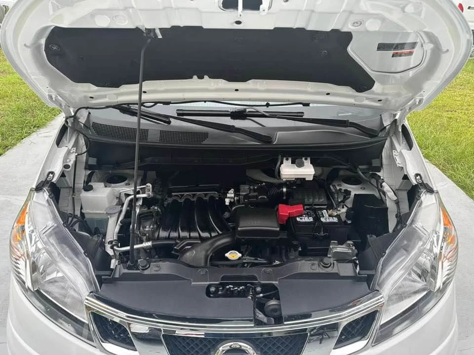2021 Nissan - Image 14 of 14