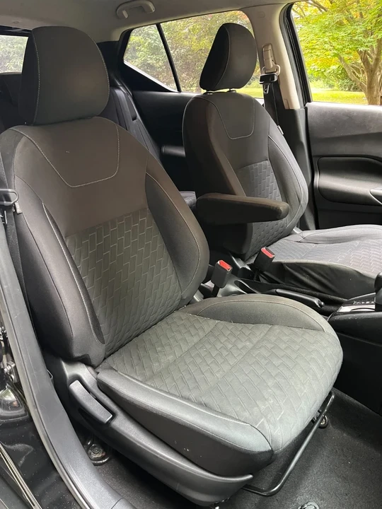 2021 Nissan Kicks - Image 12 of 19
