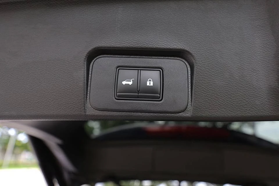 2021 Nissan Rogue - Image 19 of 20