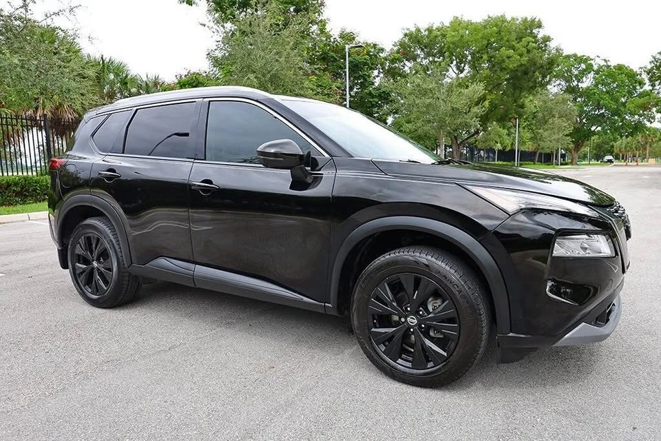 2021 Nissan Rogue - Image 2 of 20